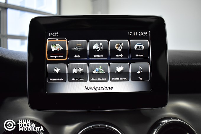 MERCEDES-BENZ CLA 180 d Automatic Premium